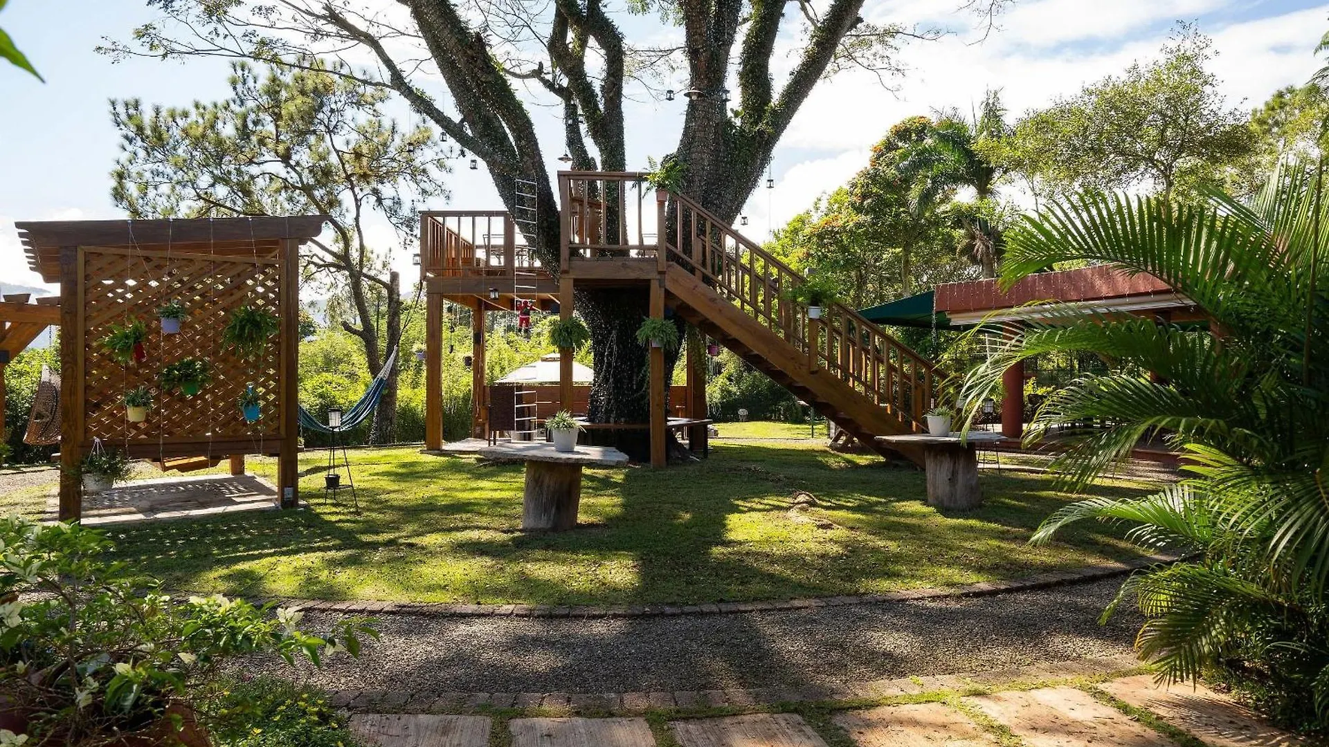 Hotel El Establo Jarabacoa